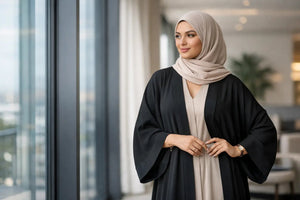 Abaya mit Kimono-Schnitt stilvoll tragen