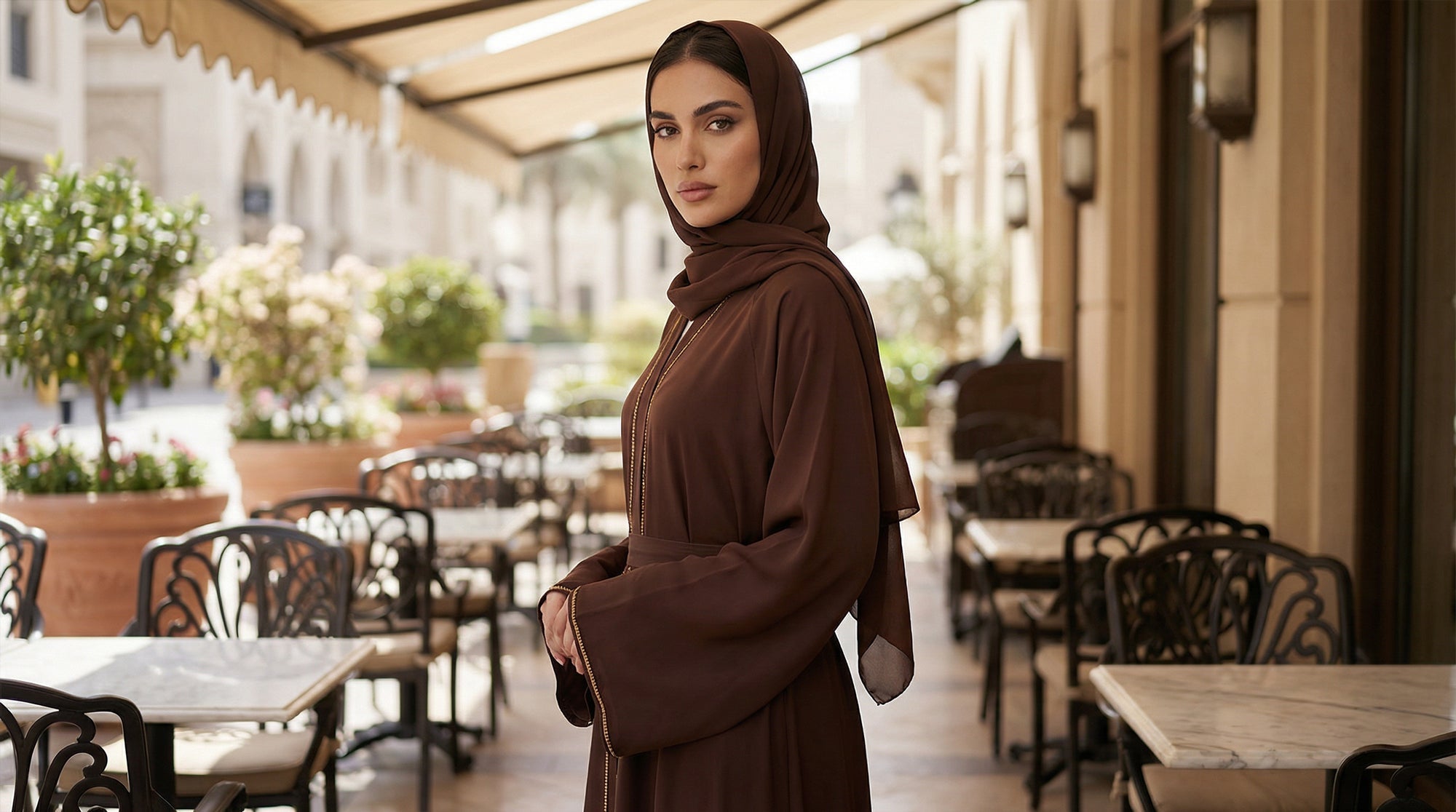 Styling Guide: Von Casual bis Chic – So vielseitig ist deine Abaya