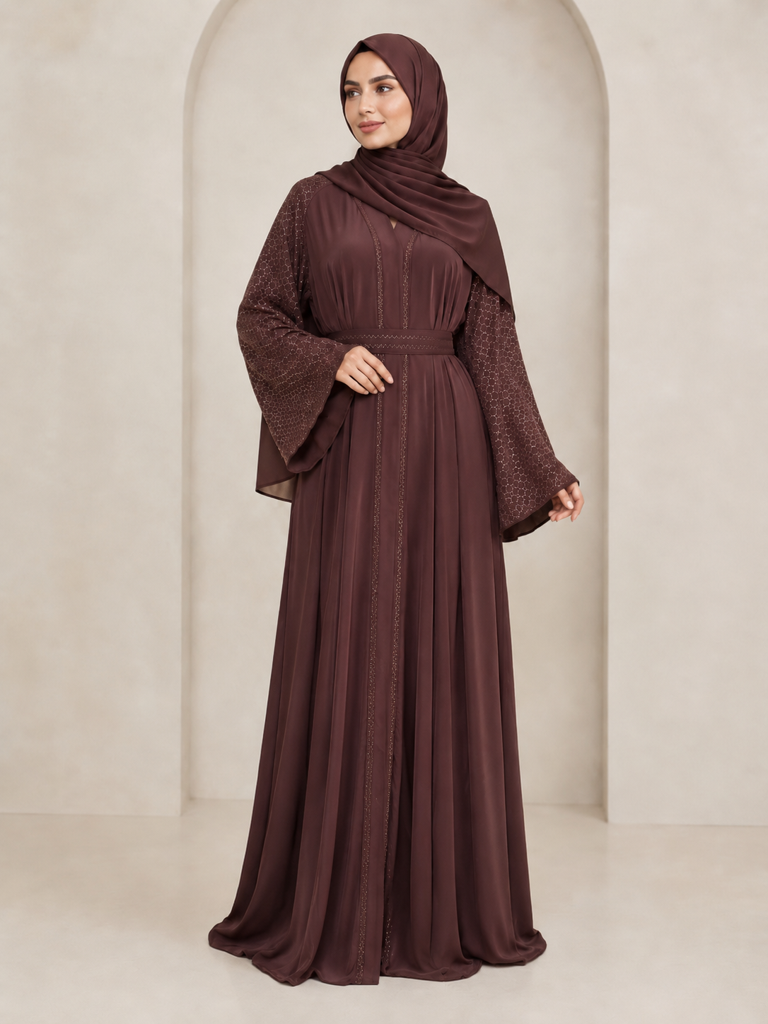 Stilvolle Abaya mit kunstvollen Ärmeln