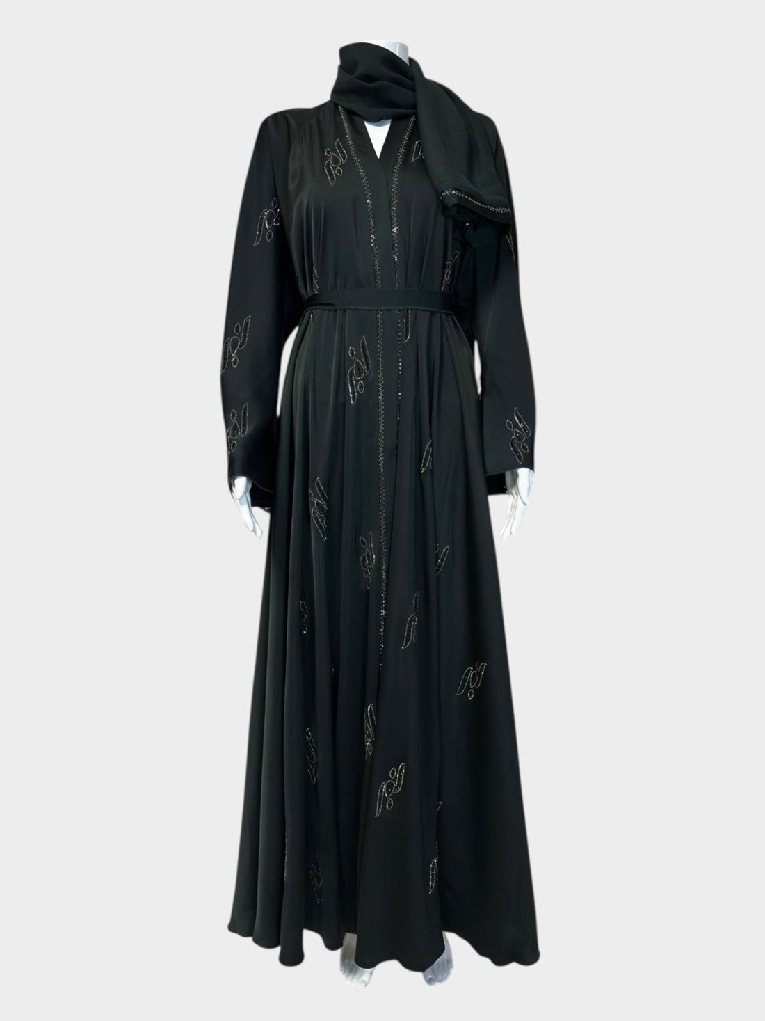 Elegante Abaya in Dunkelgrün mit raffinierter Stickerei und Gürtel - Abaya Couture