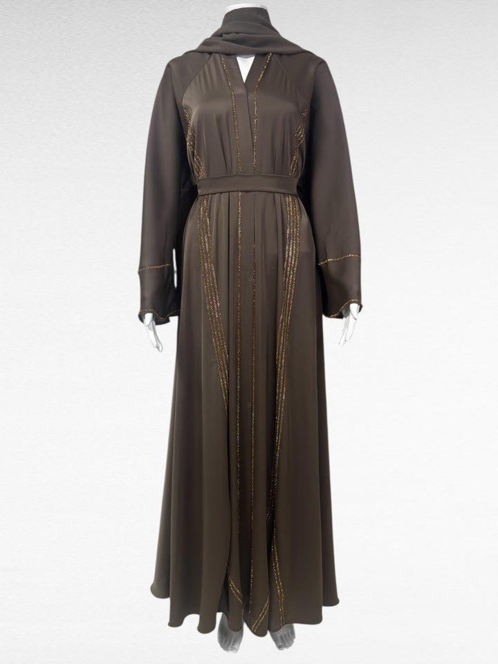 Elegante Abaya in Schokoladenbraun mit feinen goldenen Akzenten - Abaya Couture