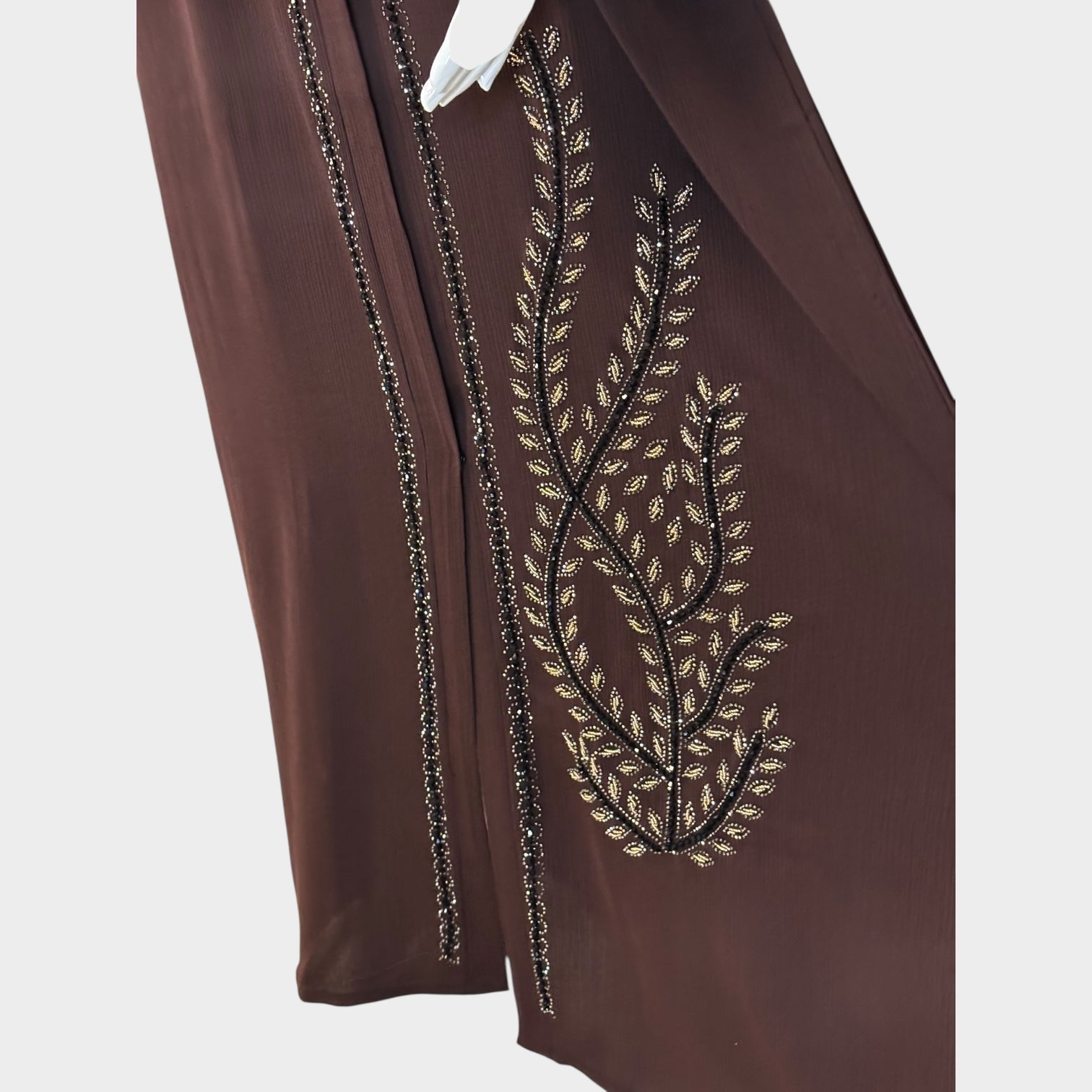 Elegante Abaya in Schokoladenbraun mit filigraner Stickerei - Abaya Couture