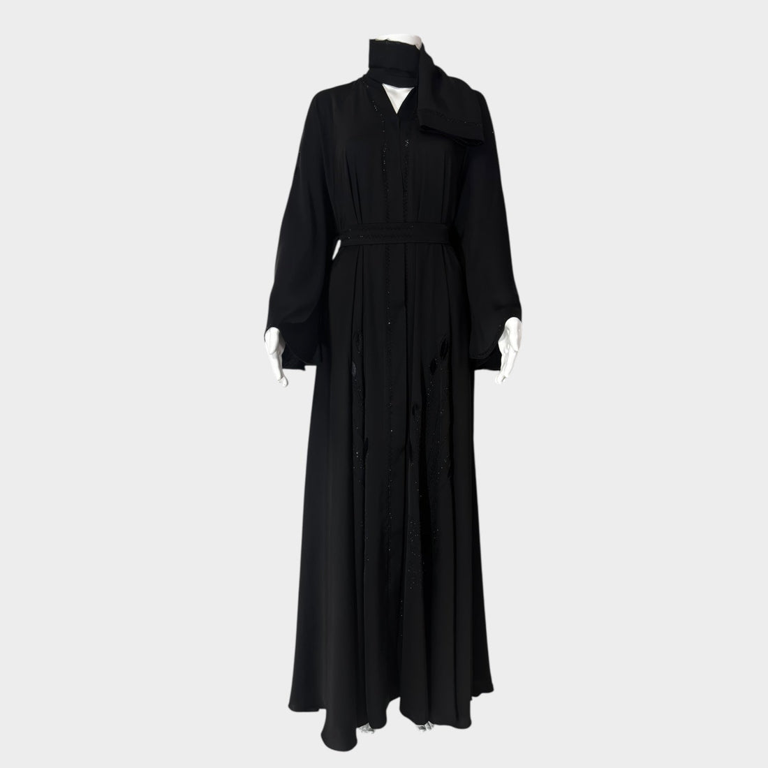 Elegante Abaya in Schwarz mit filigraner Stickerei - Abaya Couture