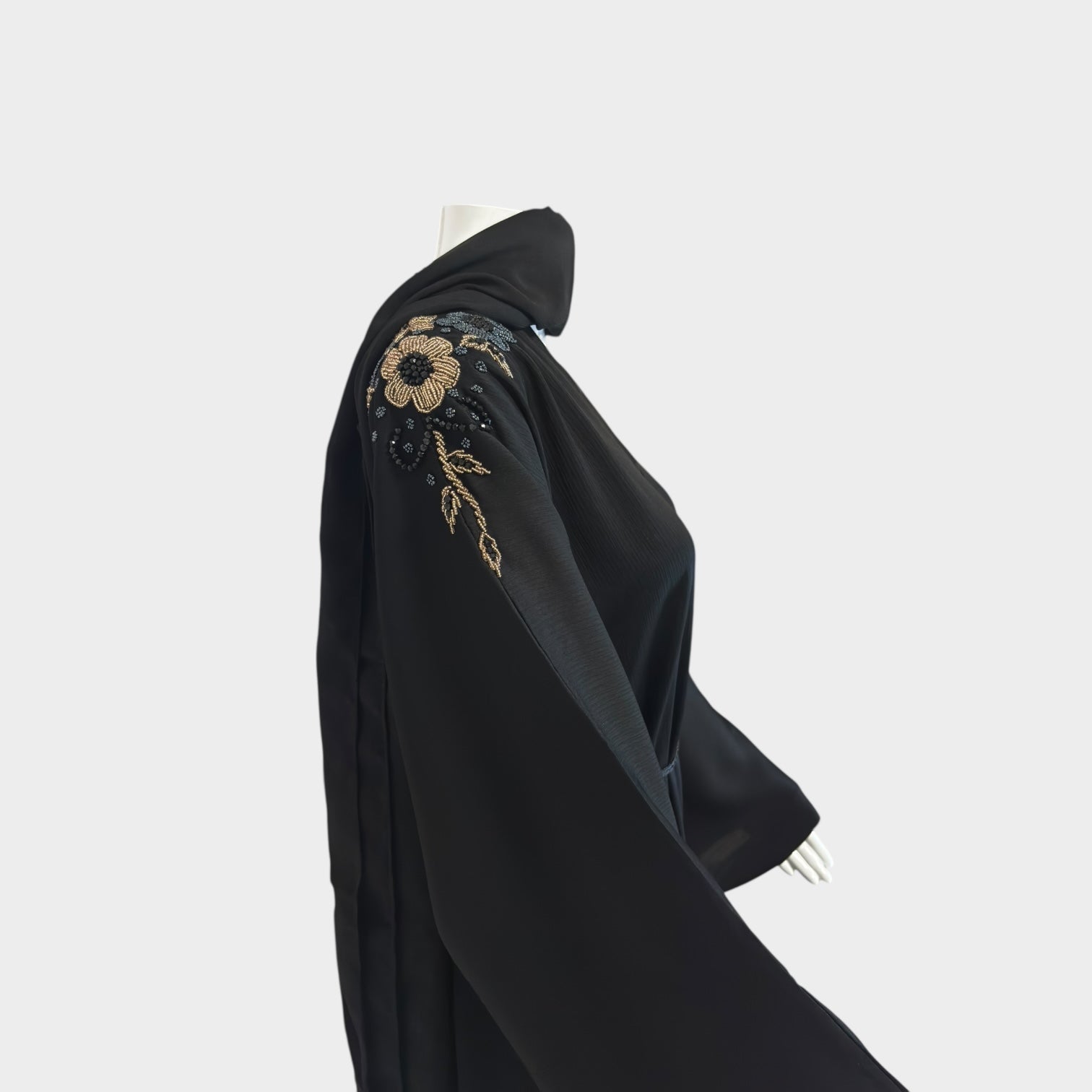 Elegante Abaya in Schwarz mit floraler Stickerei - Abaya Couture