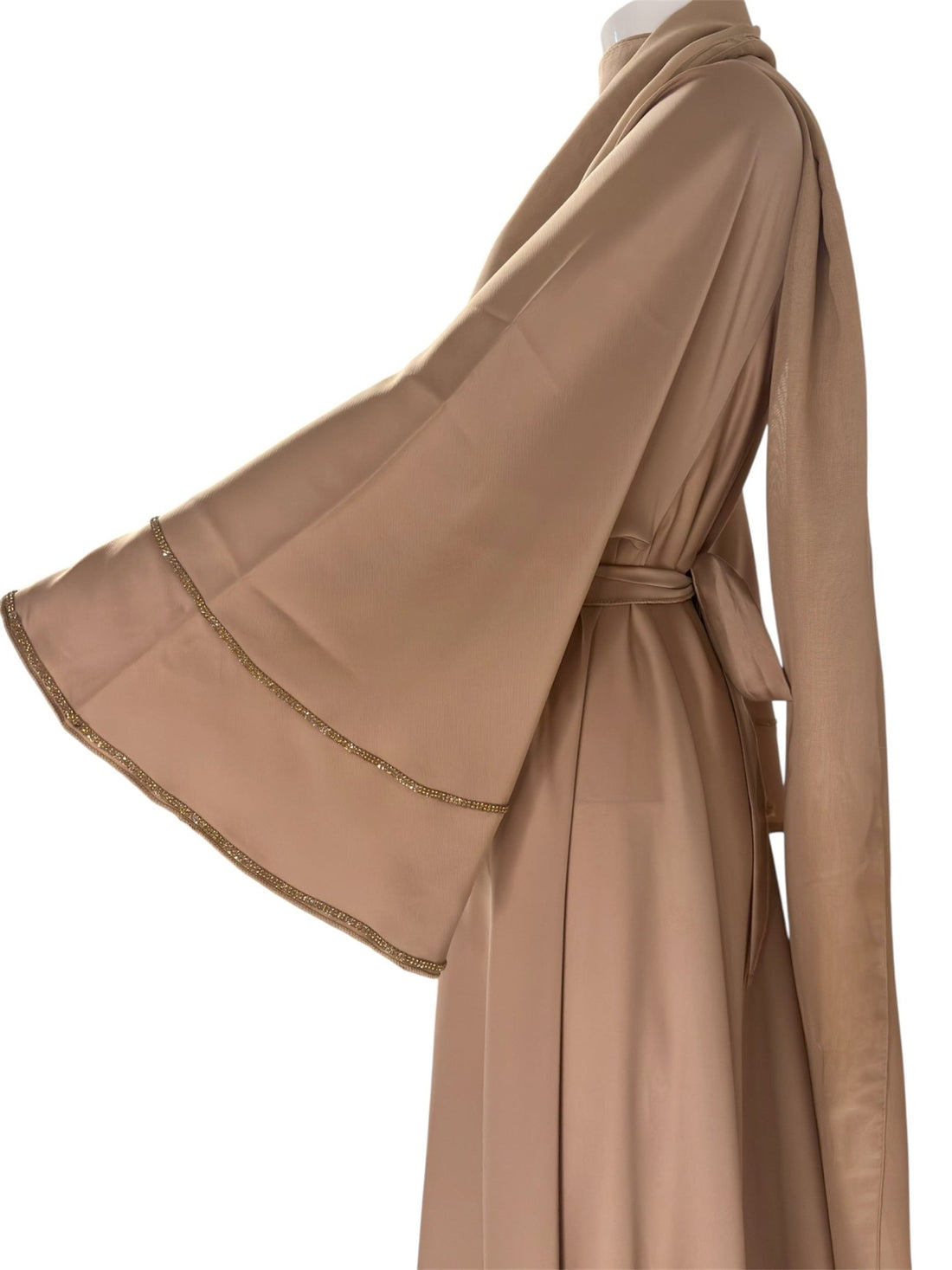 Elegante Beige Abaya aus Dubai mit feinen Details - Abaya Couture
