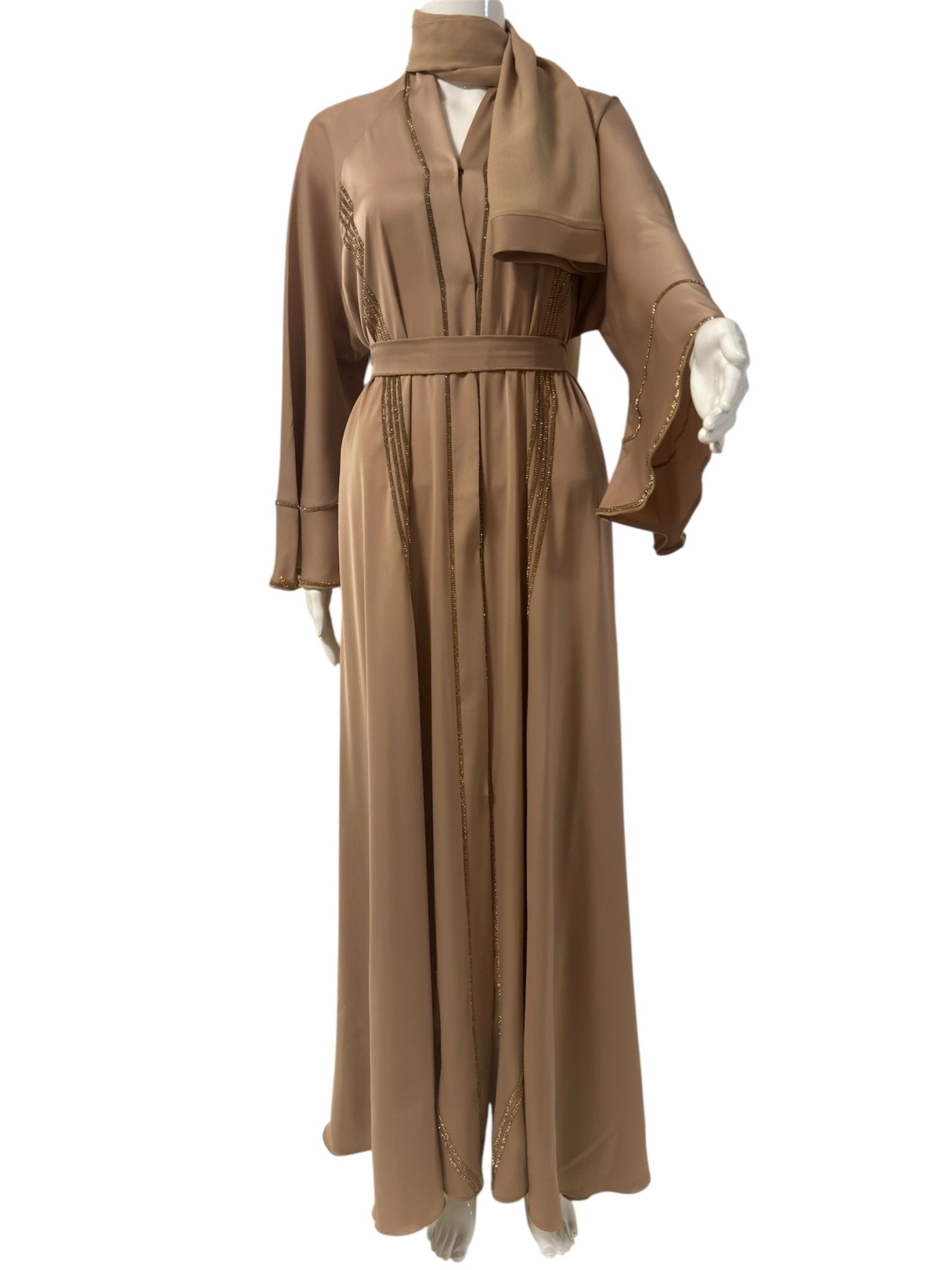 Elegante Beige Abaya aus Dubai mit feinen Details - Abaya Couture