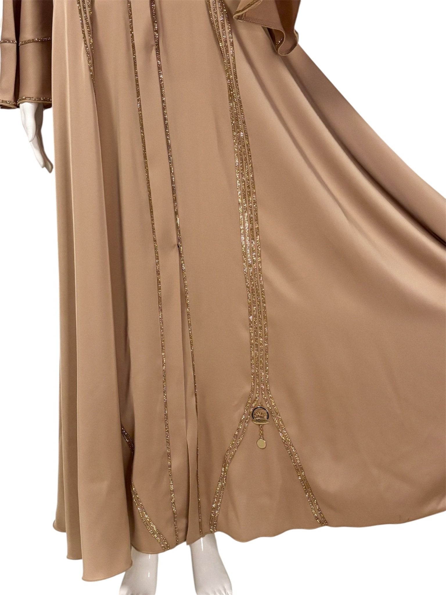 Elegante Beige Abaya aus Dubai mit feinen Details - Abaya Couture