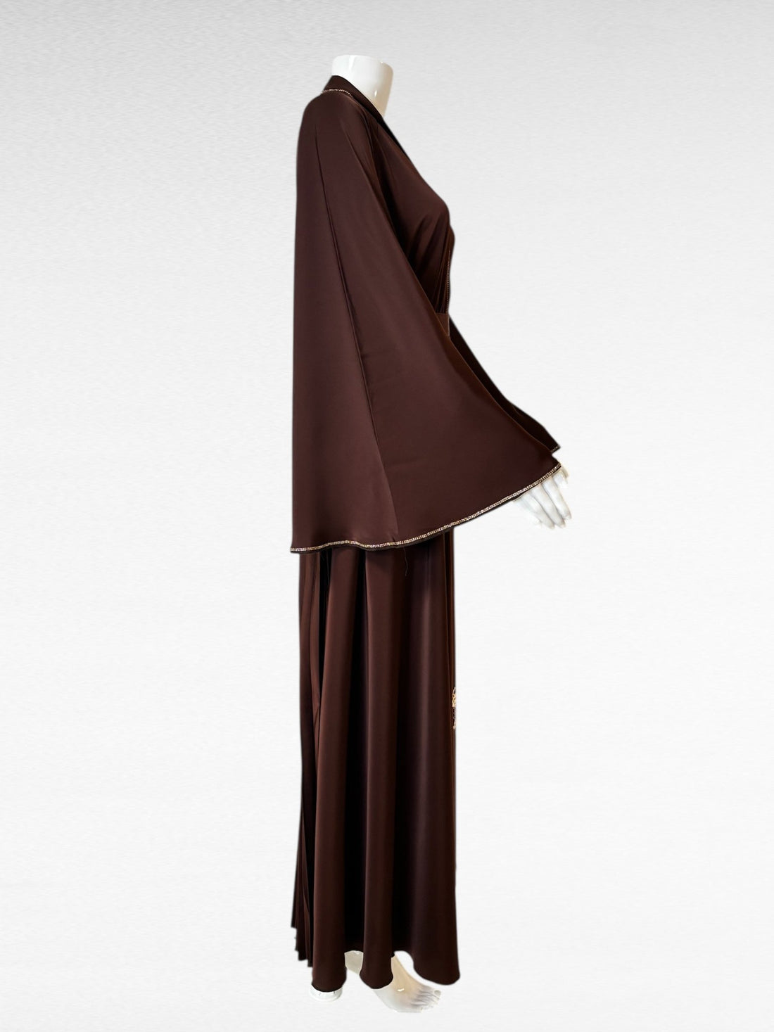 Elegante braune Abaya mit plissiertem Rücken - Abaya Couture