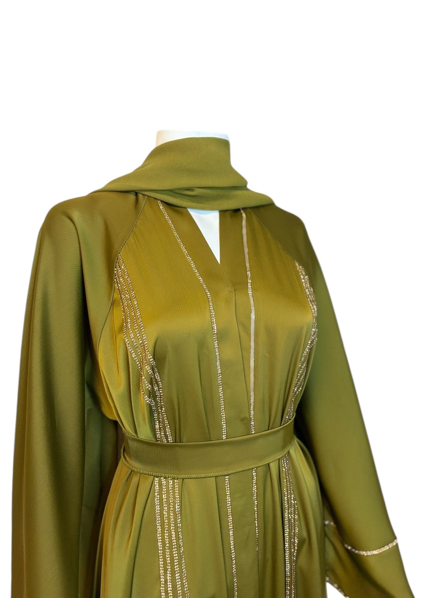 Elegante Olivgrüne Abaya mit Glitzerakzenten und Passendem Schal - Abaya Couture