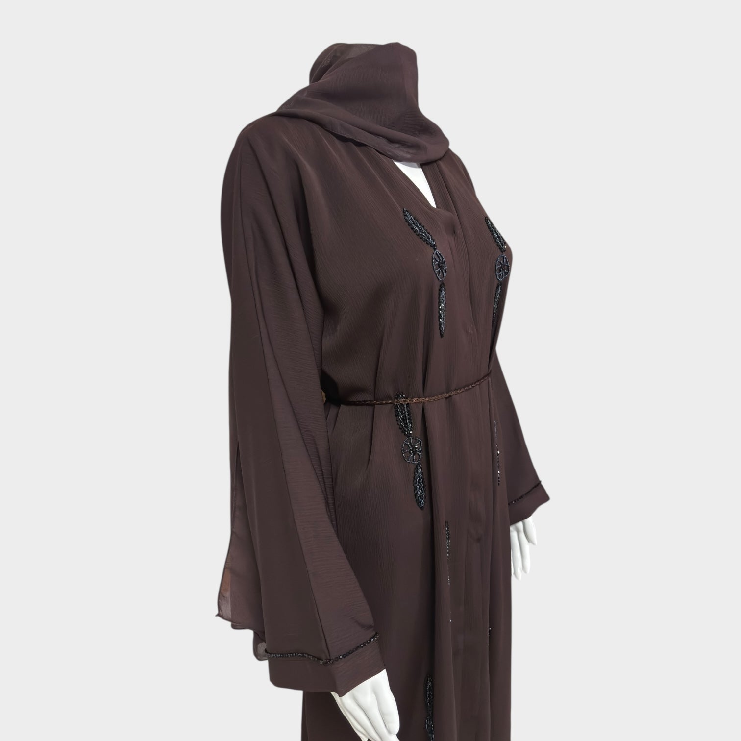 Elegante Schokoladen - Abaya mit Perlenapplikationen - Abaya Couture