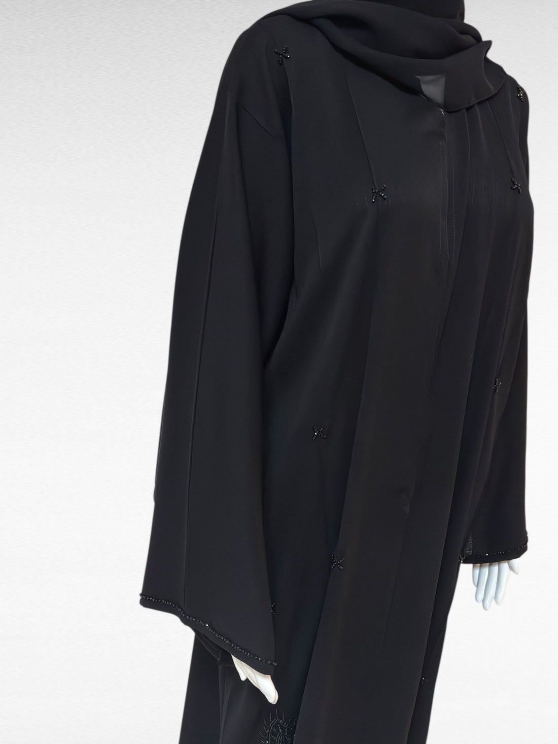 Elegante schwarze Abaya mit feinen Details - Abaya Couture