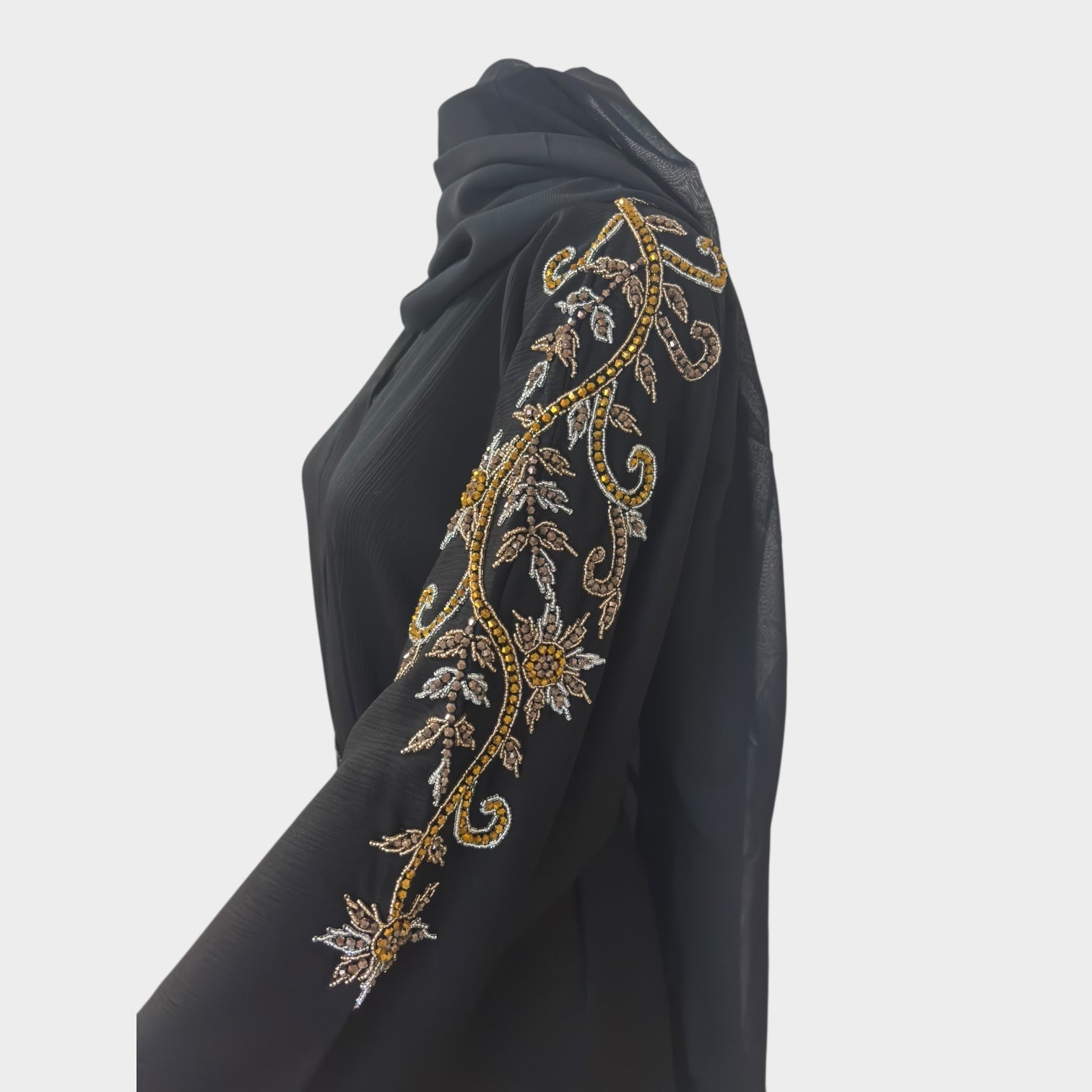 Elegante schwarze Abaya mit goldener Stickerei - Abaya Couture