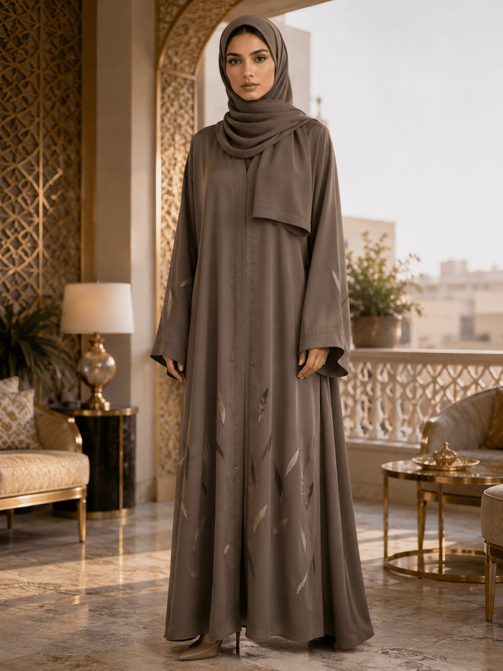 Elegante Taupe - Abaya mit dezenten Perlenakzenten - Abaya Couture