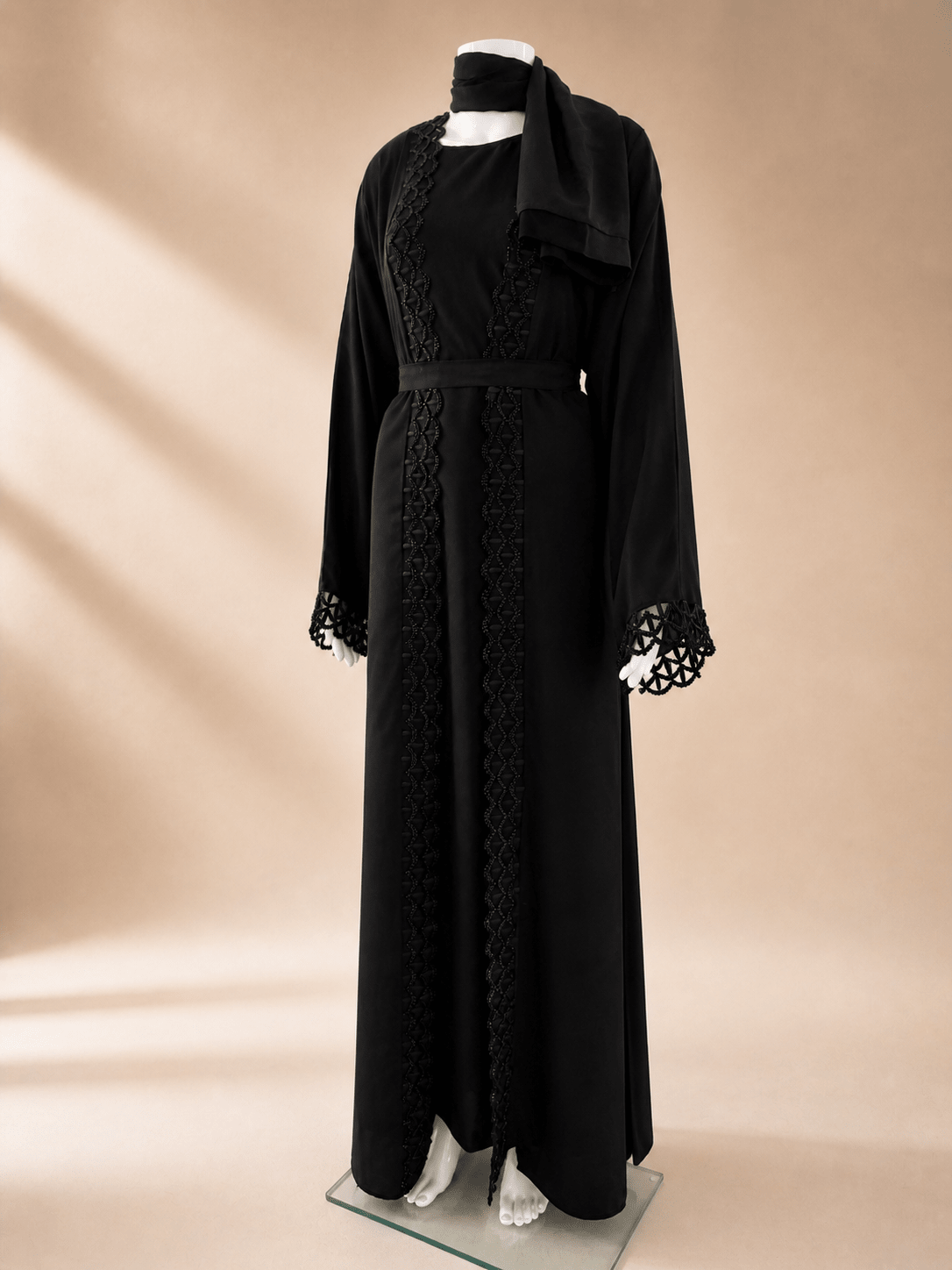 Elegante Zweiteilige Schwarze Abaya mit Hijab und Gürtel - Abaya Couture