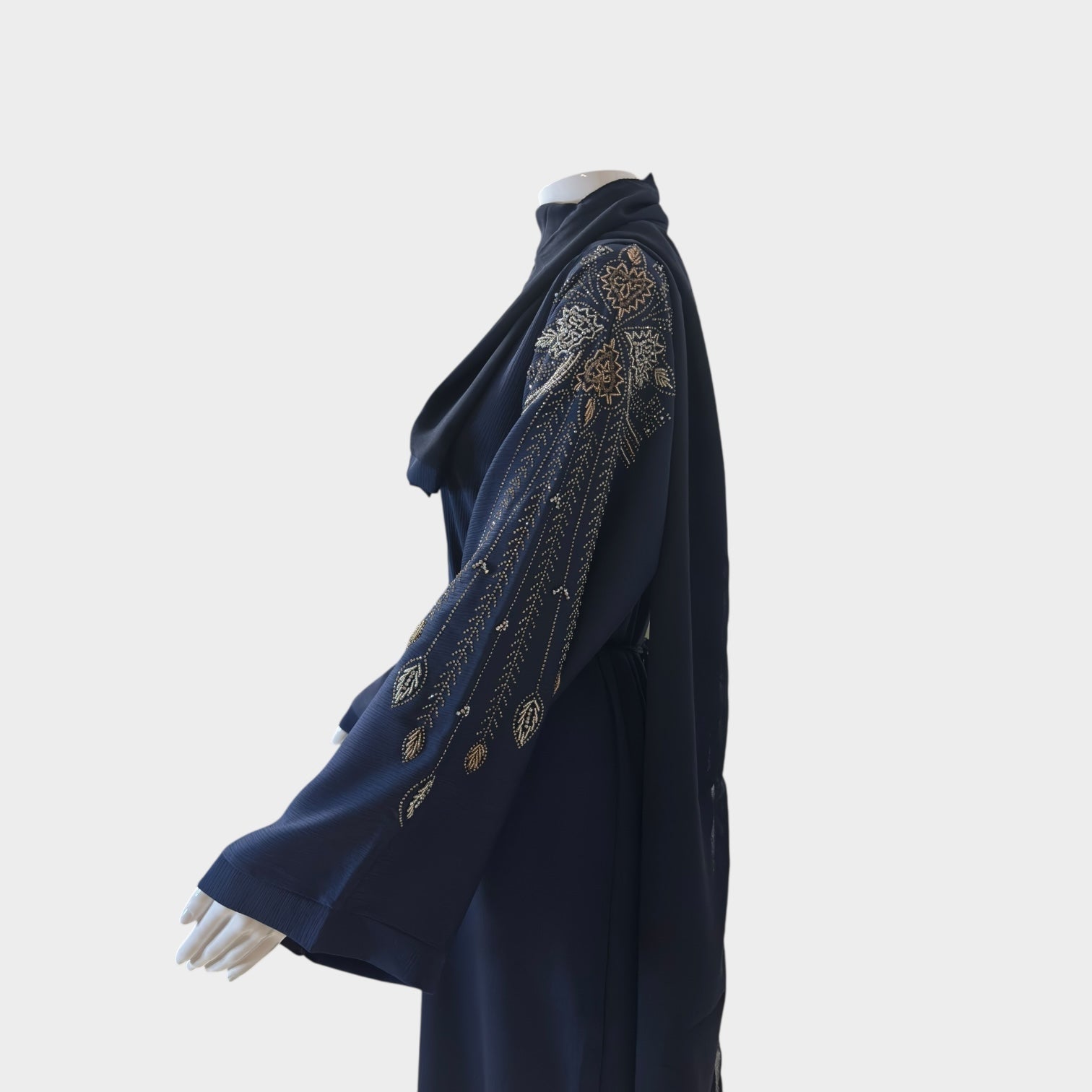 Exquisite Abaya in Dunkelblau mit glamouröser Stickerei - Abaya Couture