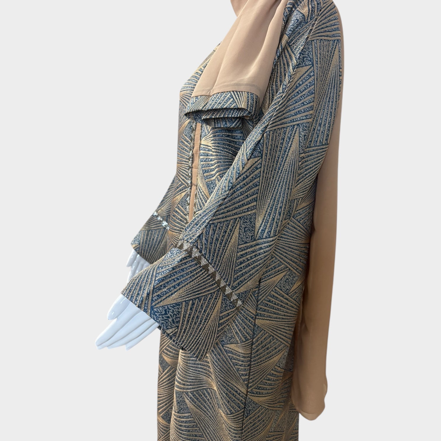 Gemusterte Abaya in Blau - Beige mit dezentem Glanz - Abaya Couture