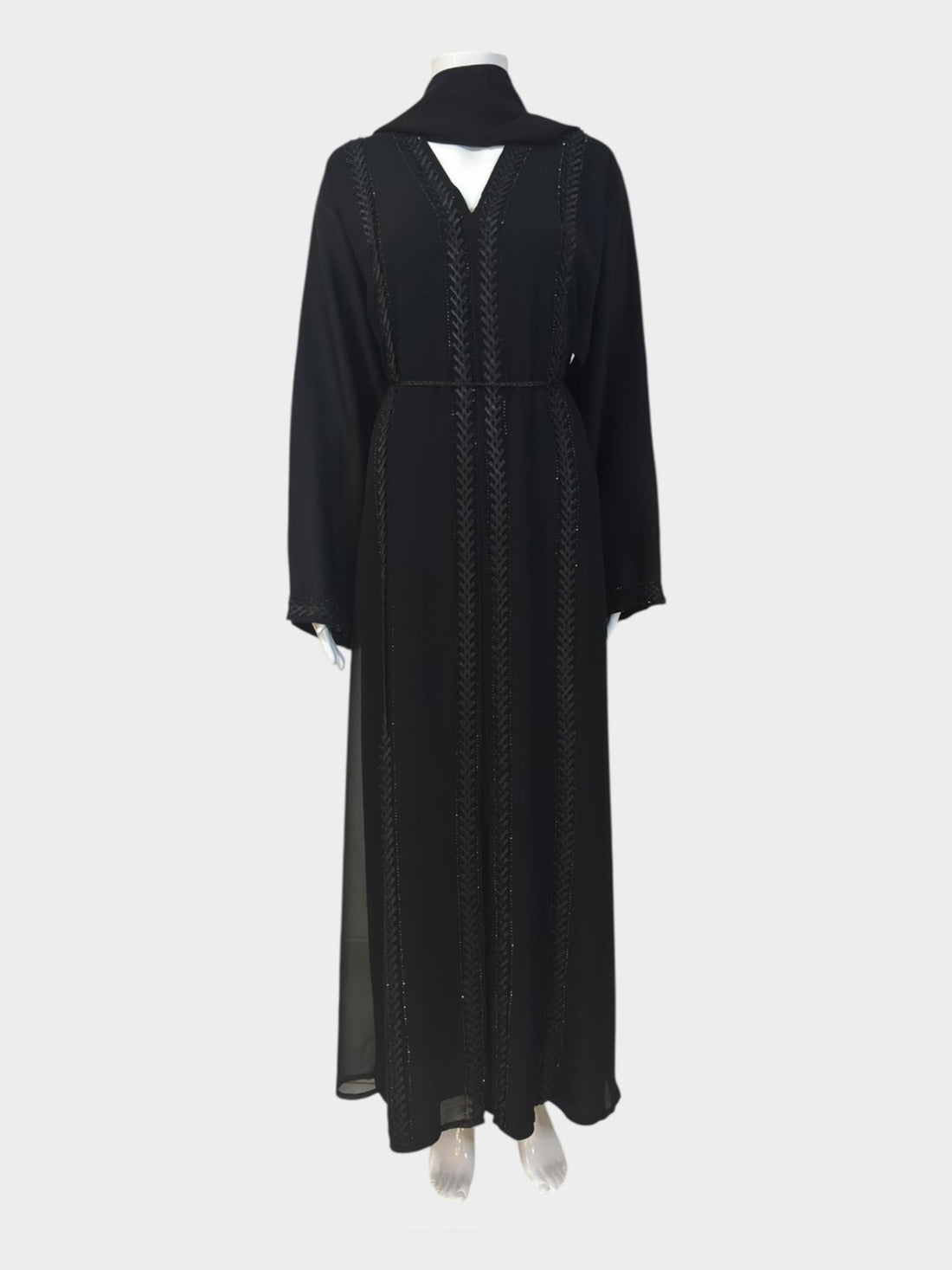Schwarze Abaya mit feiner Ziernaht und Taillengürtel - Abaya Couture