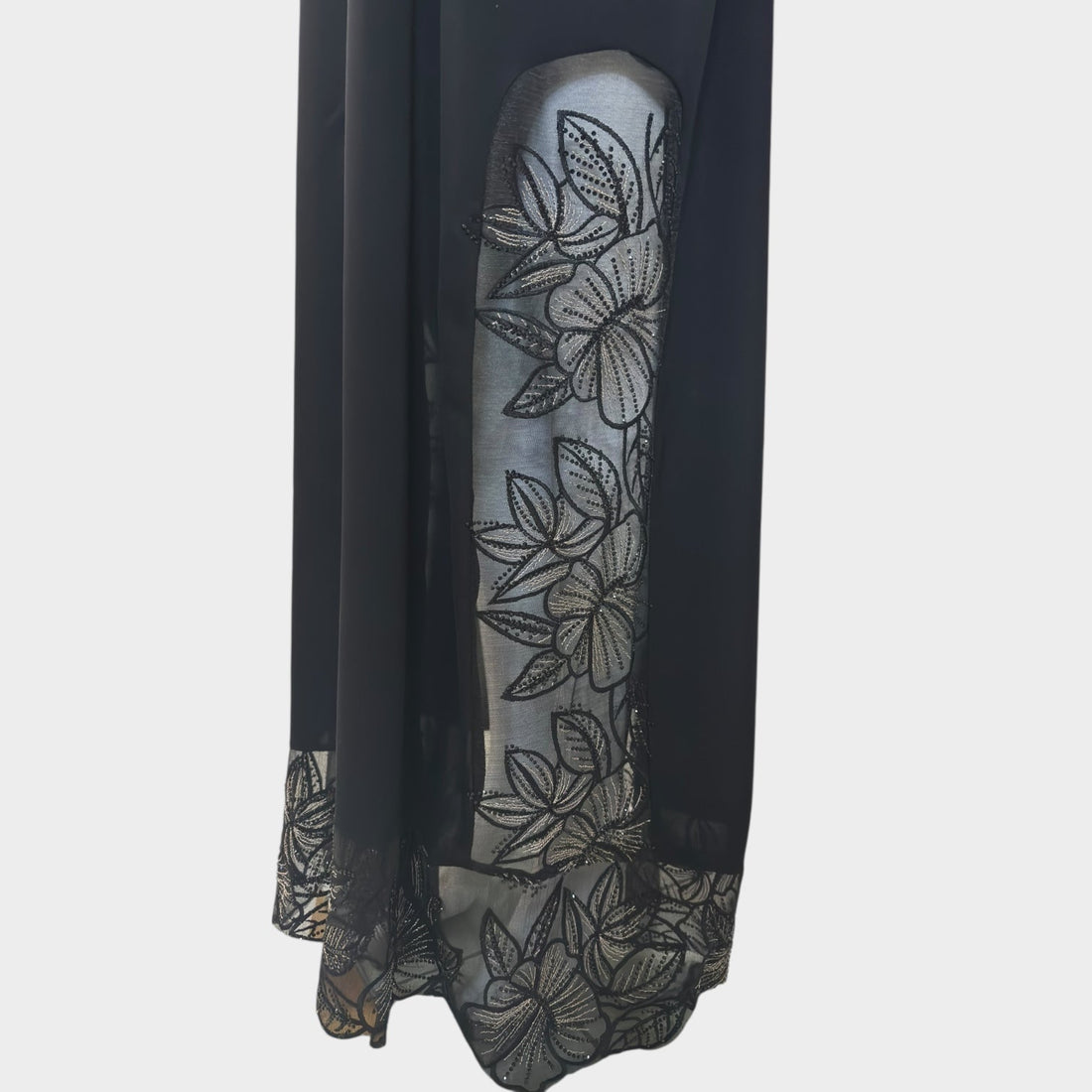 Schwarze Abaya mit floraler Spitzenapplikation - Abaya Couture