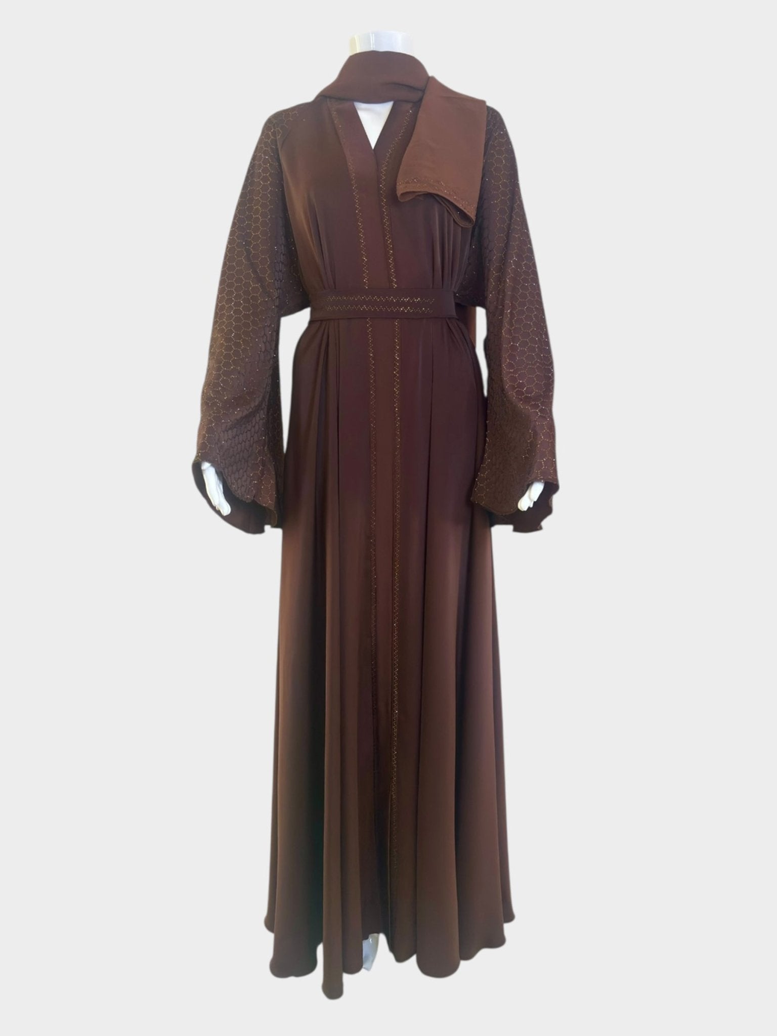 Stilvolle Abaya mit kunstvollen Ärmeln - Abaya Couture